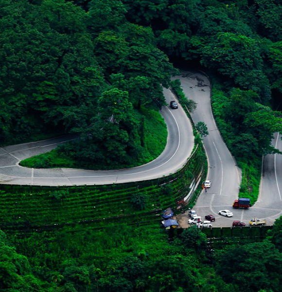 Guided tours to popular tourist attractions at Wayanad.